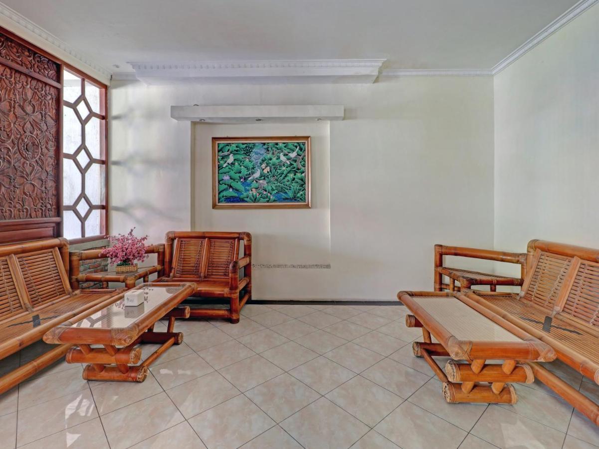 Capital O 90407 Wisma Bahtera Hotel Cirebon Exteriör bild