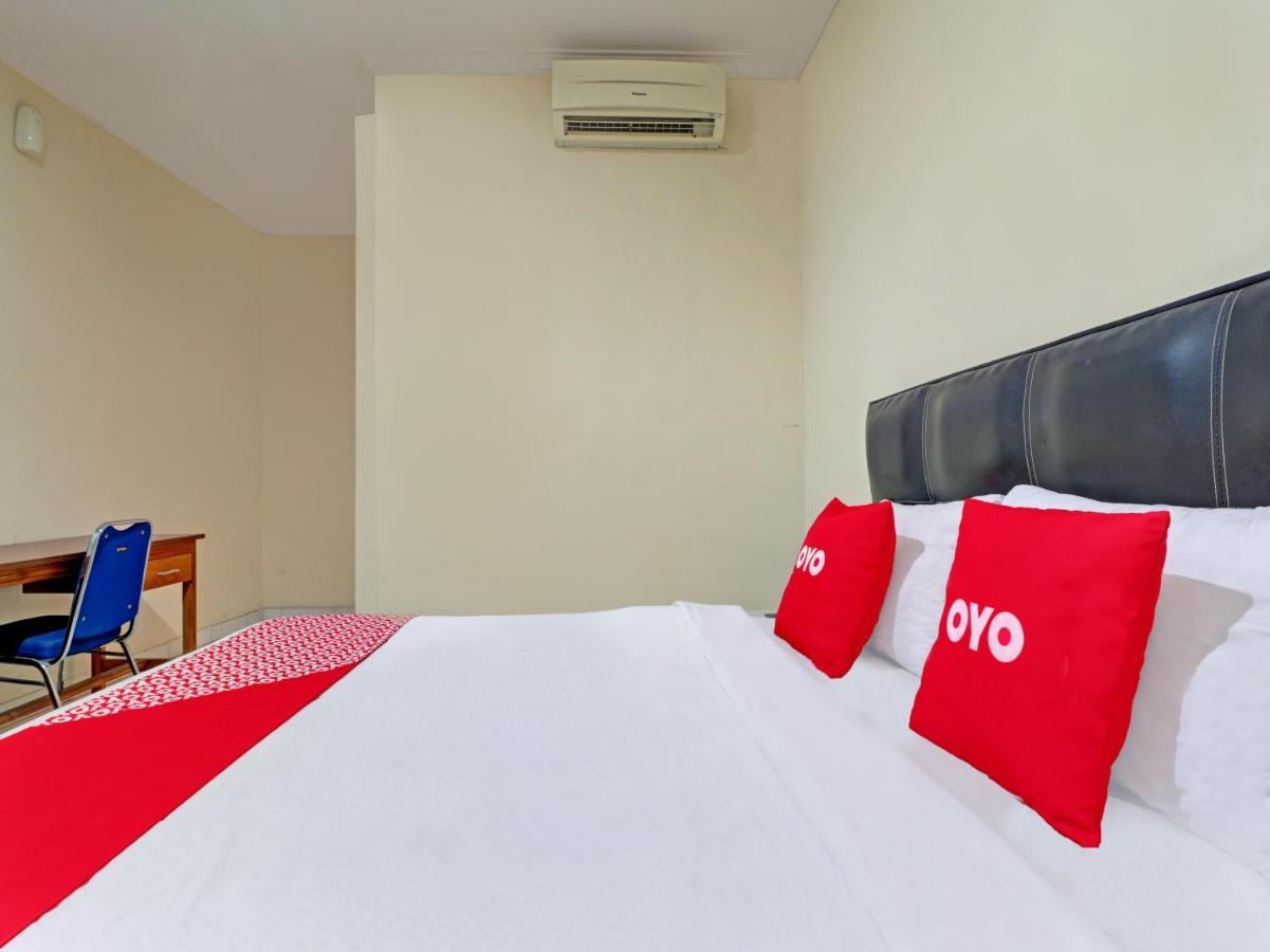 Capital O 90407 Wisma Bahtera Hotel Cirebon Exteriör bild